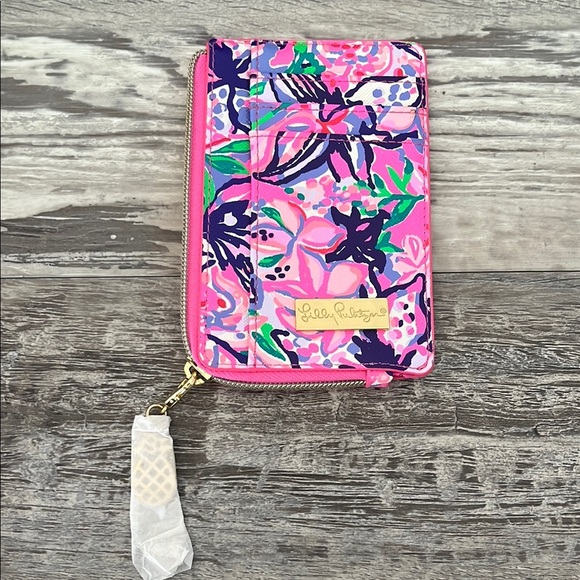 Lilly Pulitzer Handbags - Lilly Pulitzer Colorful Floral Wallet